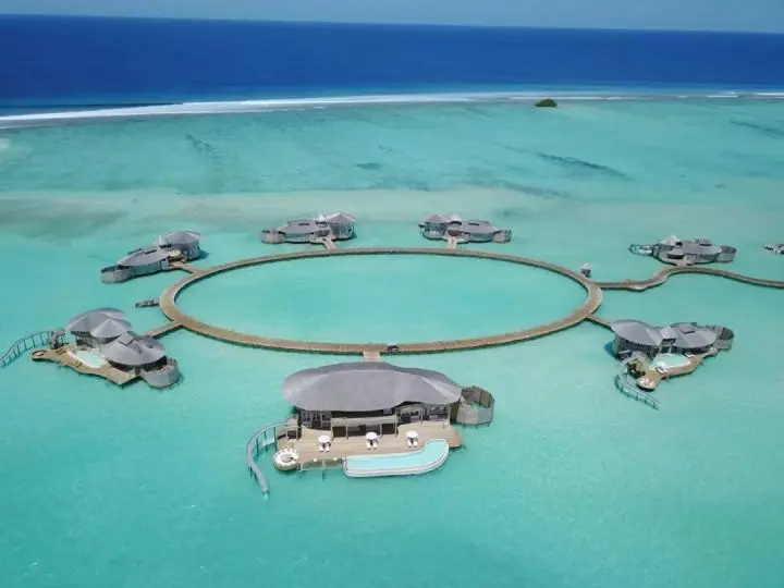 10.jpg 馬爾代夫那些如人間仙境般的酒店設(shè)計